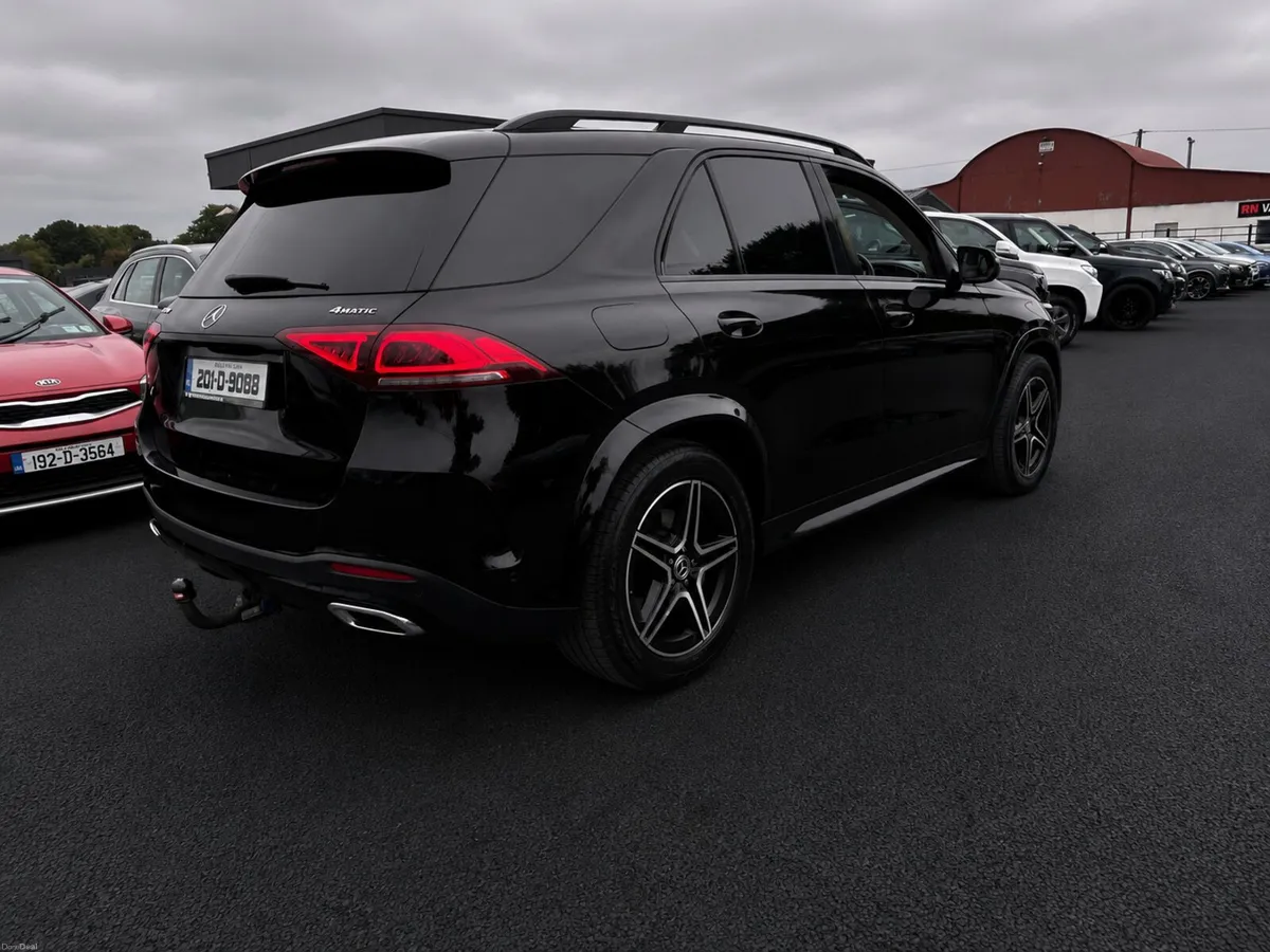 Mercedes GLE 300 7 SEATER AMG NIGHT PACK - Image 5