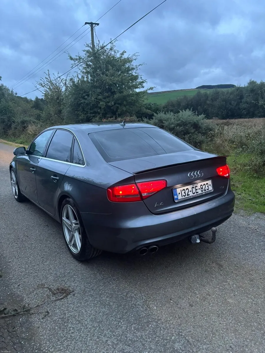 Audi A4 2013 - Image 2
