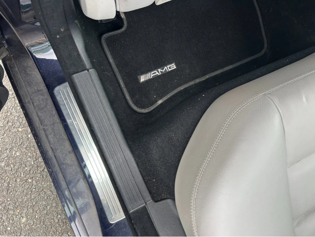 Mercedes-Benz C-Class PETROL AUTO///TINY MLS///AMG - Image 6