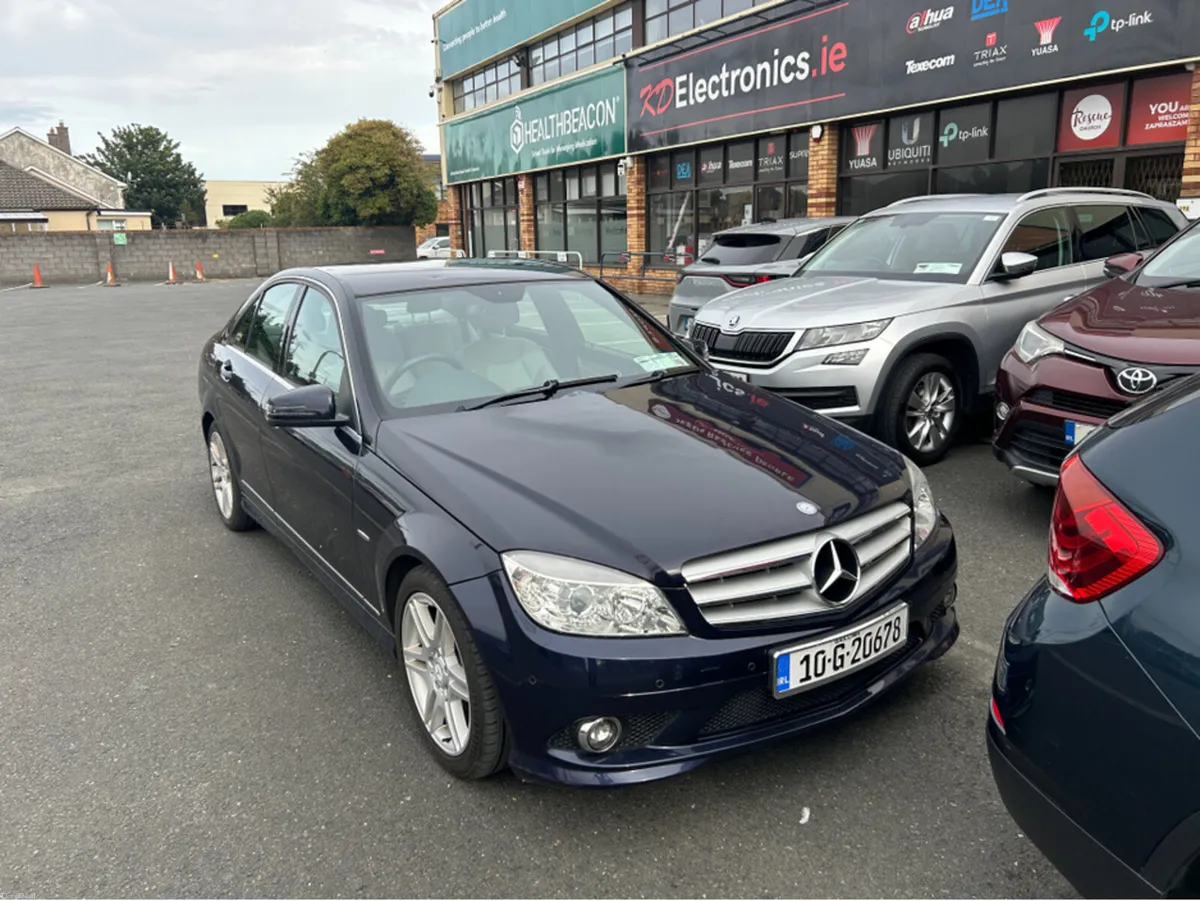 Mercedes-Benz C-Class PETROL AUTO///TINY MLS///AMG - Image 3