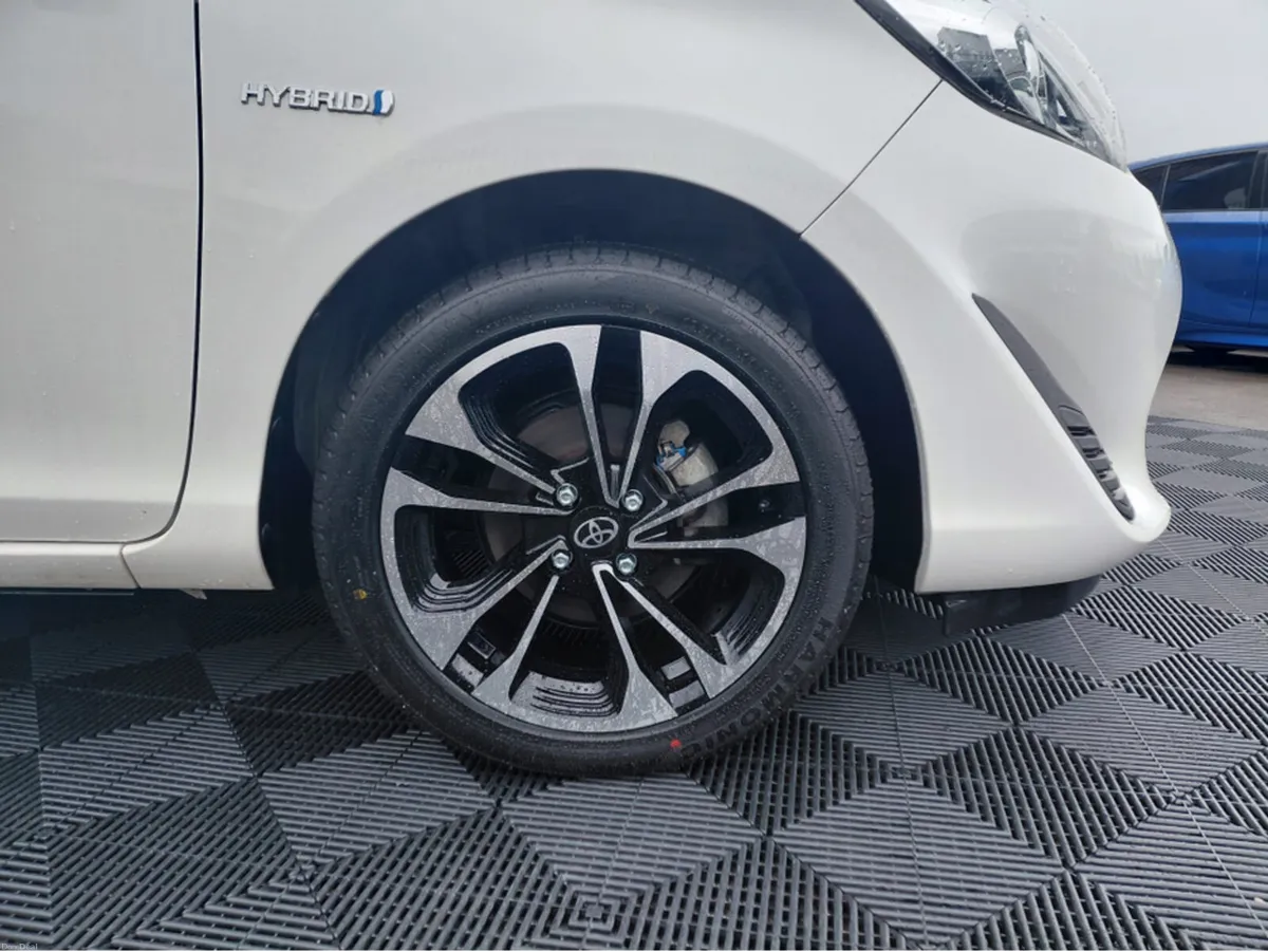 Toyota Aqua Toyota Aqua 1.5 self charging hybrid, - Image 2
