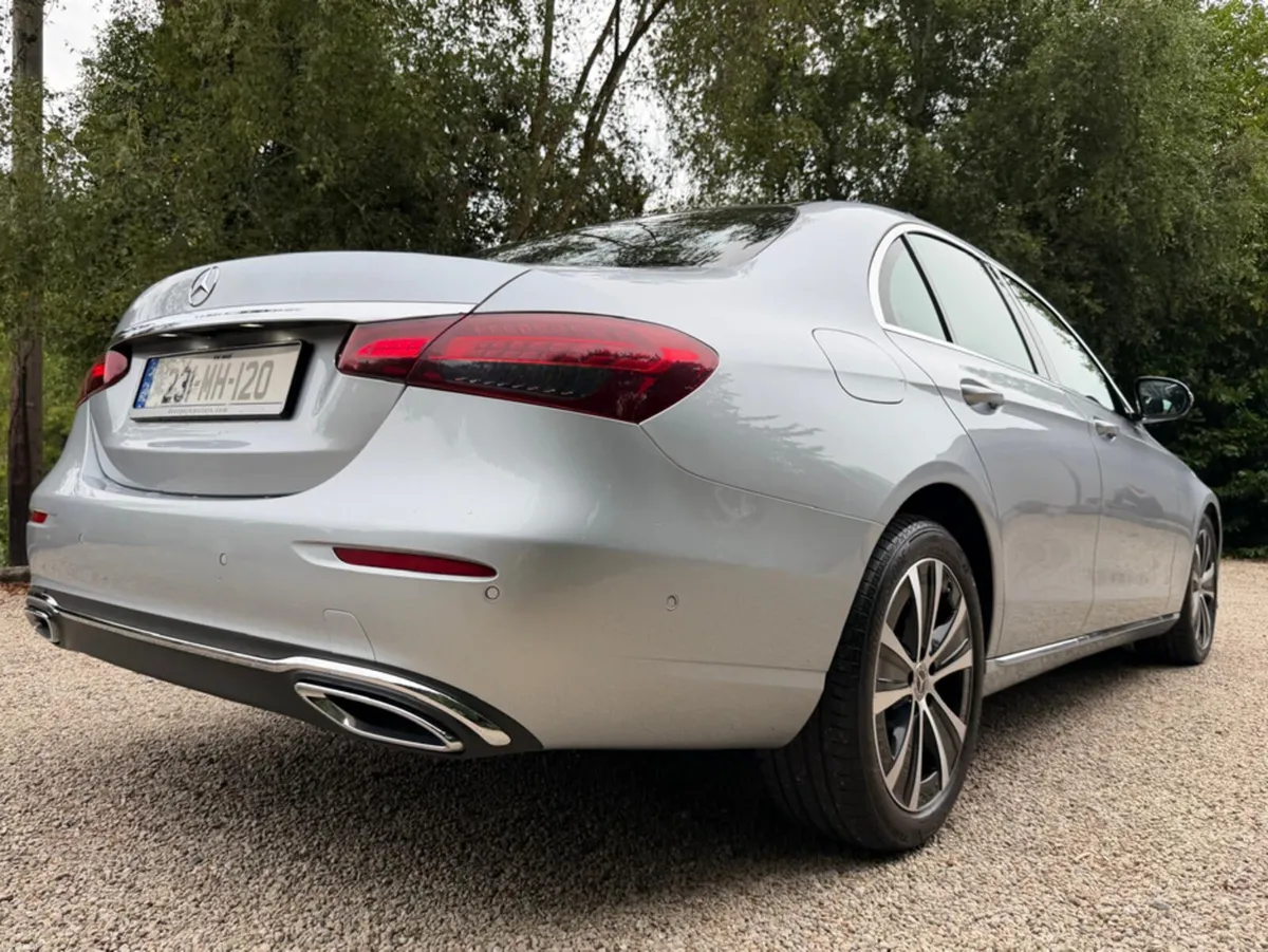 Mercedes-Benz E-Class E220 D *Panoramic Sunroof…Im - Image 3