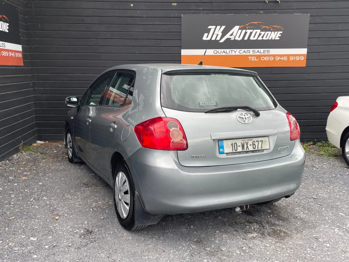 Toyota Auris RC 1.4 D-4D TERRA 5DR - Image 4