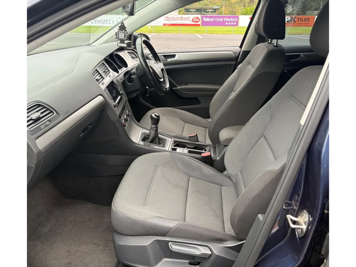 Volkswagen Golf 1.6 TDI MATCH BLUEMOTION 105PS 5 5 - Image 6