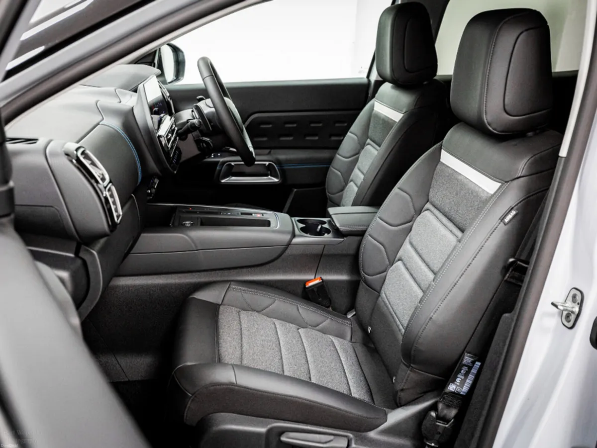 Citroen C5 Aircross Plus Pack 1.2 Hybrid Auto 130H - Image 5