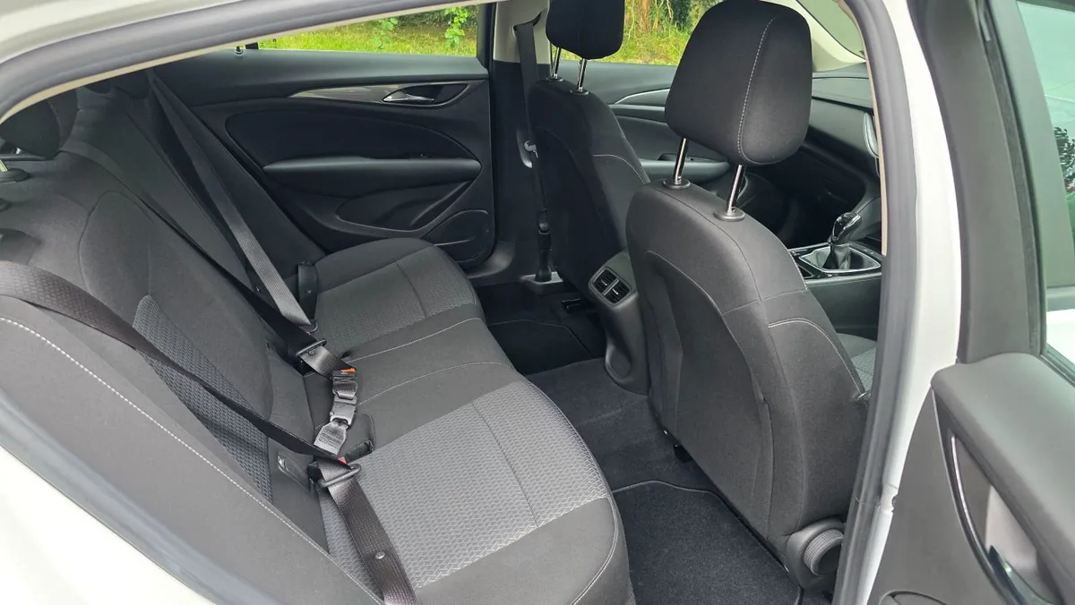 Opel Insignia 2021 - Image 2