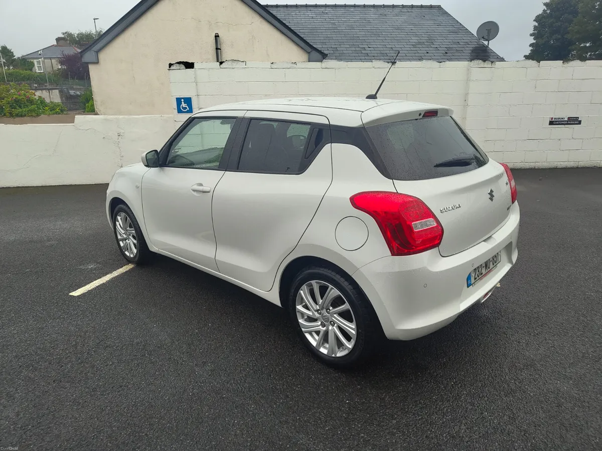 Suzuki Swift 1.2 Mild Hybrid SZ-T AUTO - Image 6