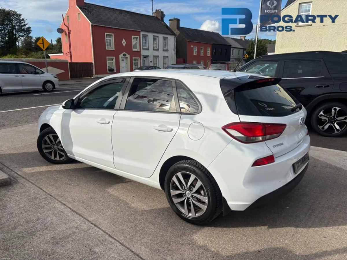 Hyundai i30 2017, I 30 DELUXE 5DR - Image 4