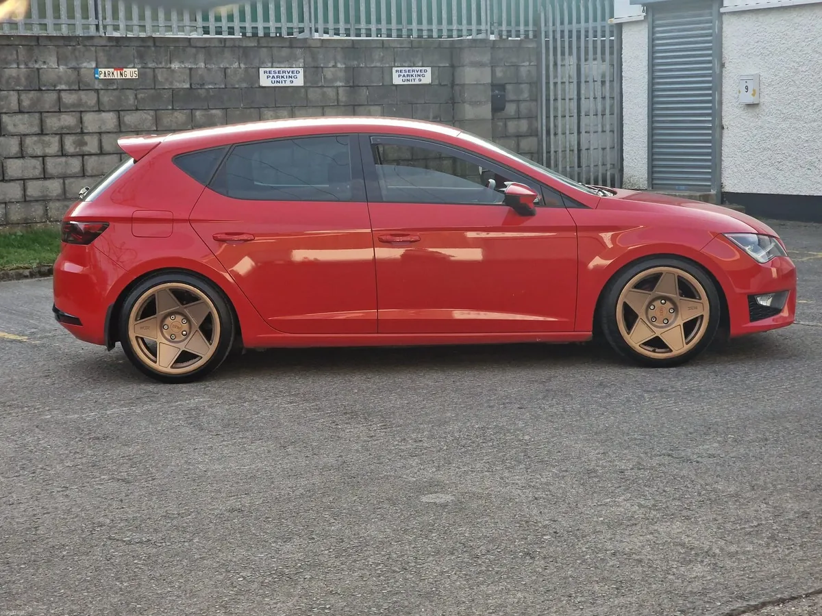 Seat leon.new nct08/2027. sale or swap - Image 4