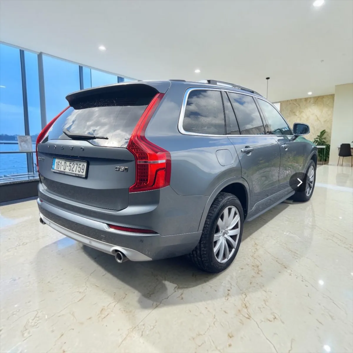 Volvo XC90 2.0 D5 225PS AWD MOMENTUM GEARTRONIC - Image 2