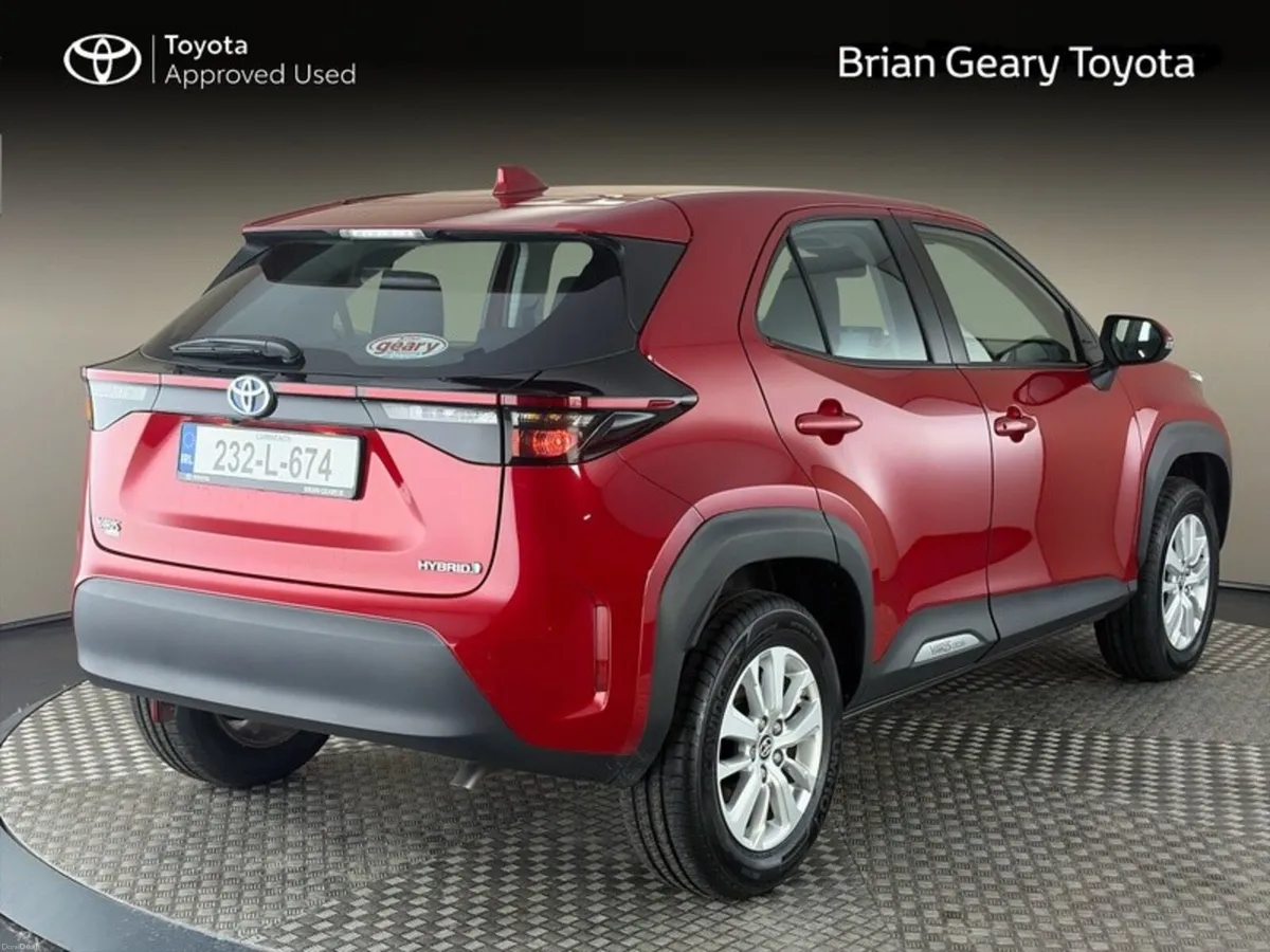 Toyota Yaris Cross LUNA HYBRID - Image 2