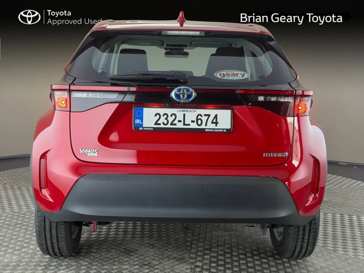 Toyota Yaris Cross LUNA HYBRID - Image 4