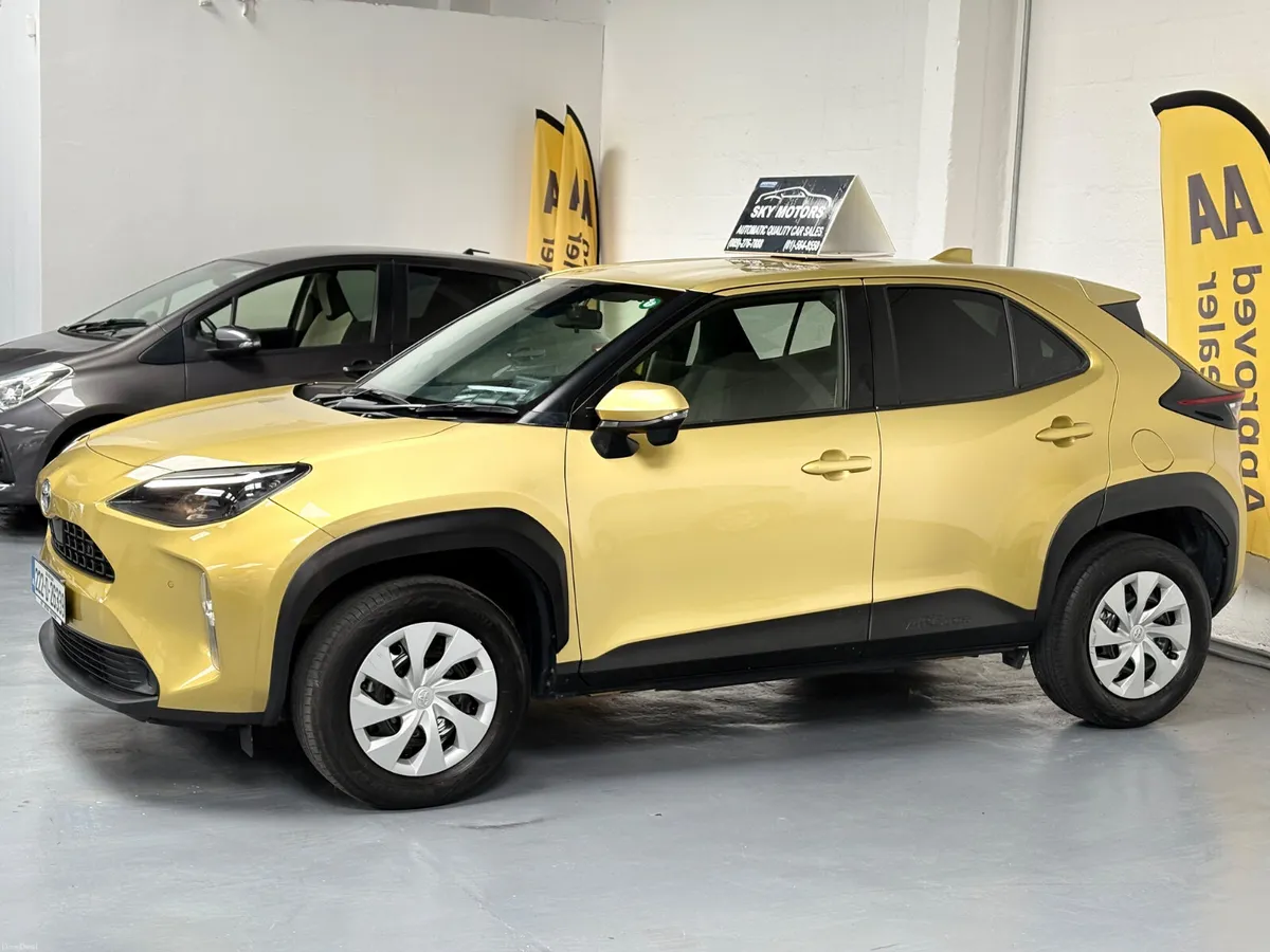 2022 Toyota Yaris Cross 1.5 Hybrid Auto,40K Miles - Image 3