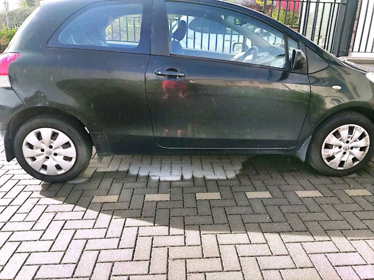 Toyota Yaris for sale - Image 2