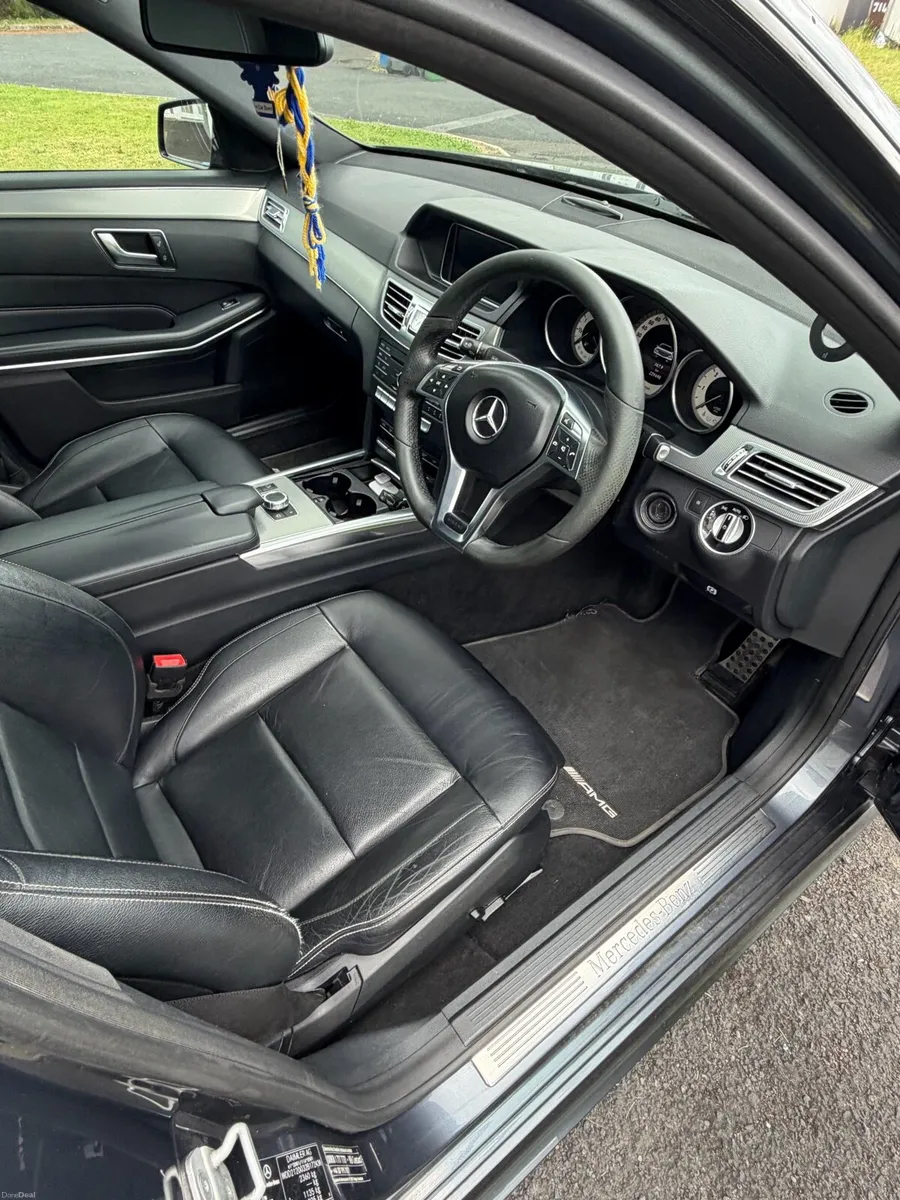 Mercedes Benz E250 - Image 2