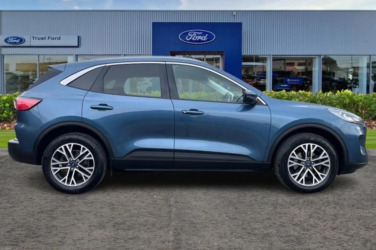 Ford Kuga 1.5 EcoBoost 150 Titanium Edition 5dr - Image 3