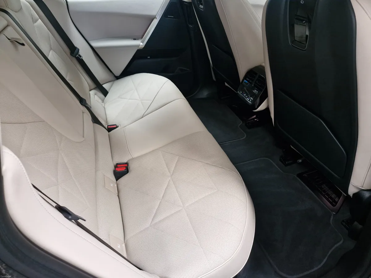 IX 40 XDRIVE (HIGH SPEC ) (BATTERY +A+97.6% RATED) - Image 6