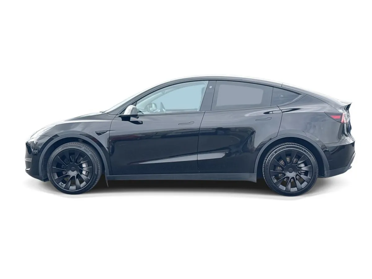 Tesla Model Y LONG RANGE AWD - Image 6