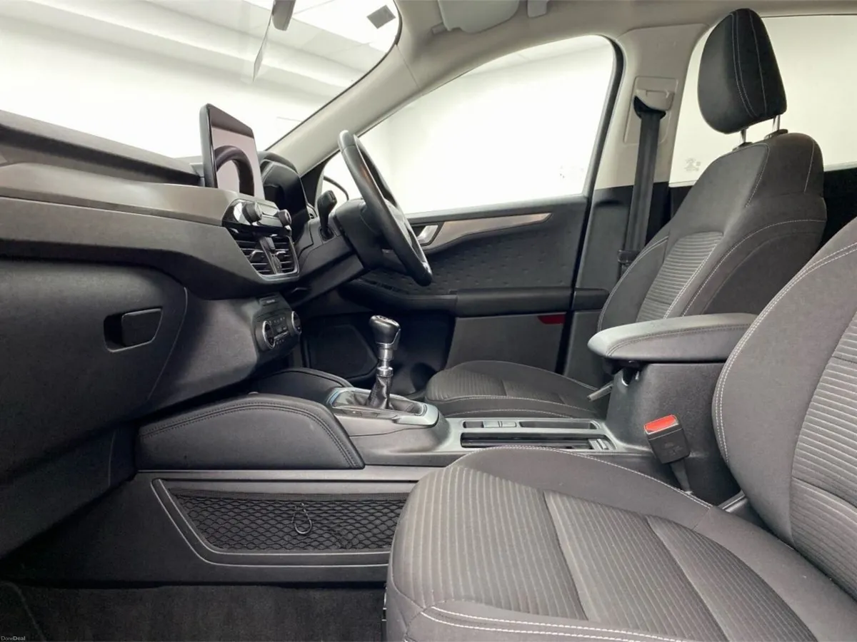 Ford Kuga 1.5 EcoBlue 120PS Titanium - Image 4
