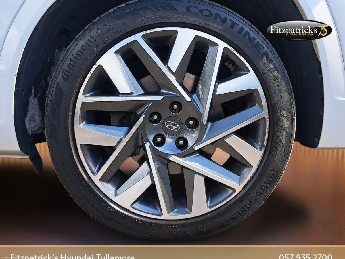 Hyundai Santa Fe Executive Plus Automatic 2 wheel - Image 3