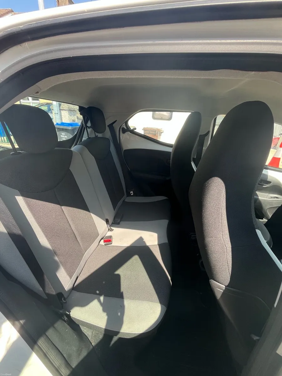 151 Toyota Aygo - Image 5