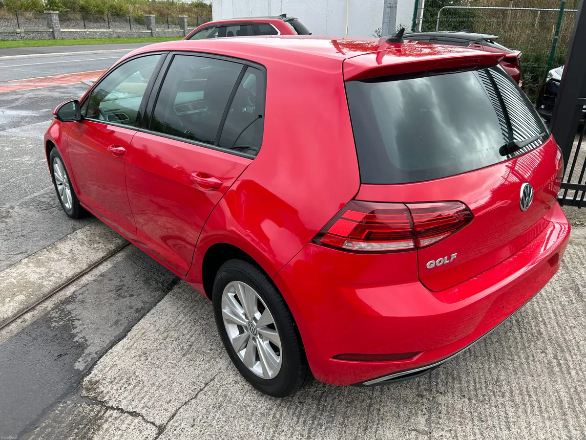 VOLKSWAGEN GOLF 2017, 1.2 TSI 5DR AUTO LOW KM - Image 4