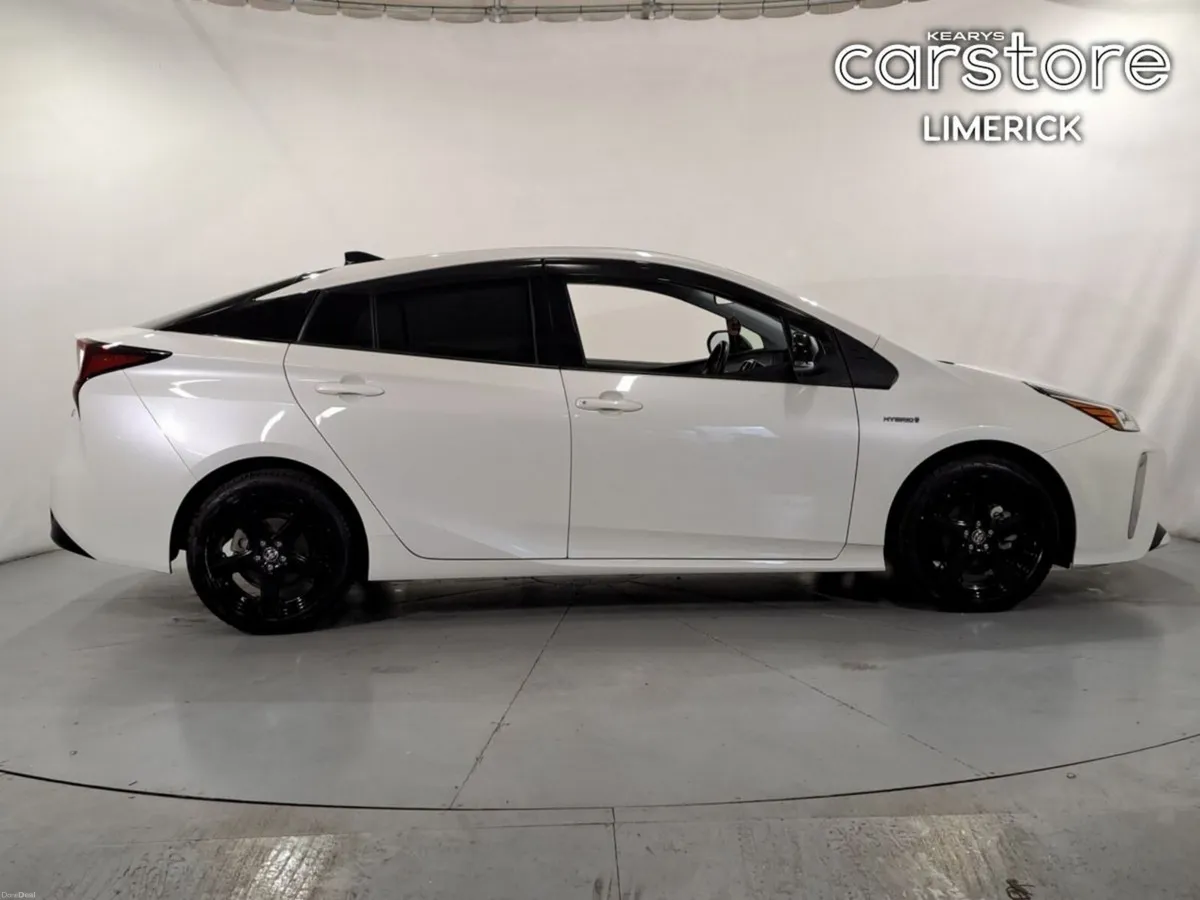 Toyota Prius S TOURING SELECTION - Image 2