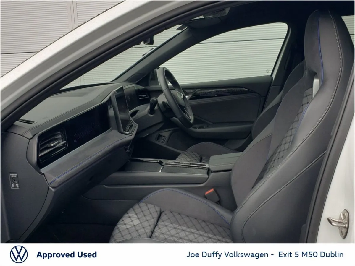 Volkswagen Passat  R-LINE PHEV 19.7 KWH 115BHP AUT - Image 4