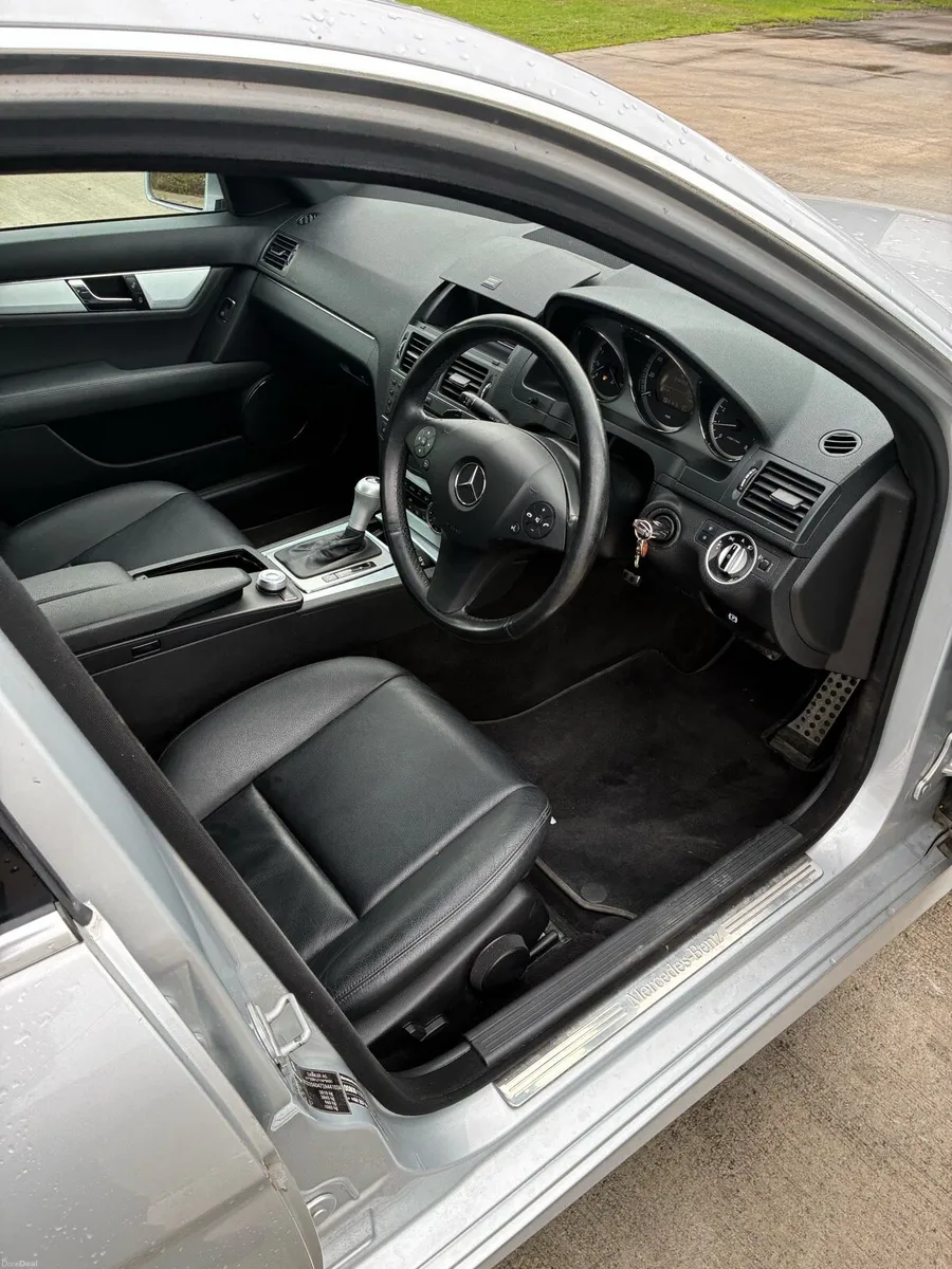 Mercedes amg line sport - Image 4