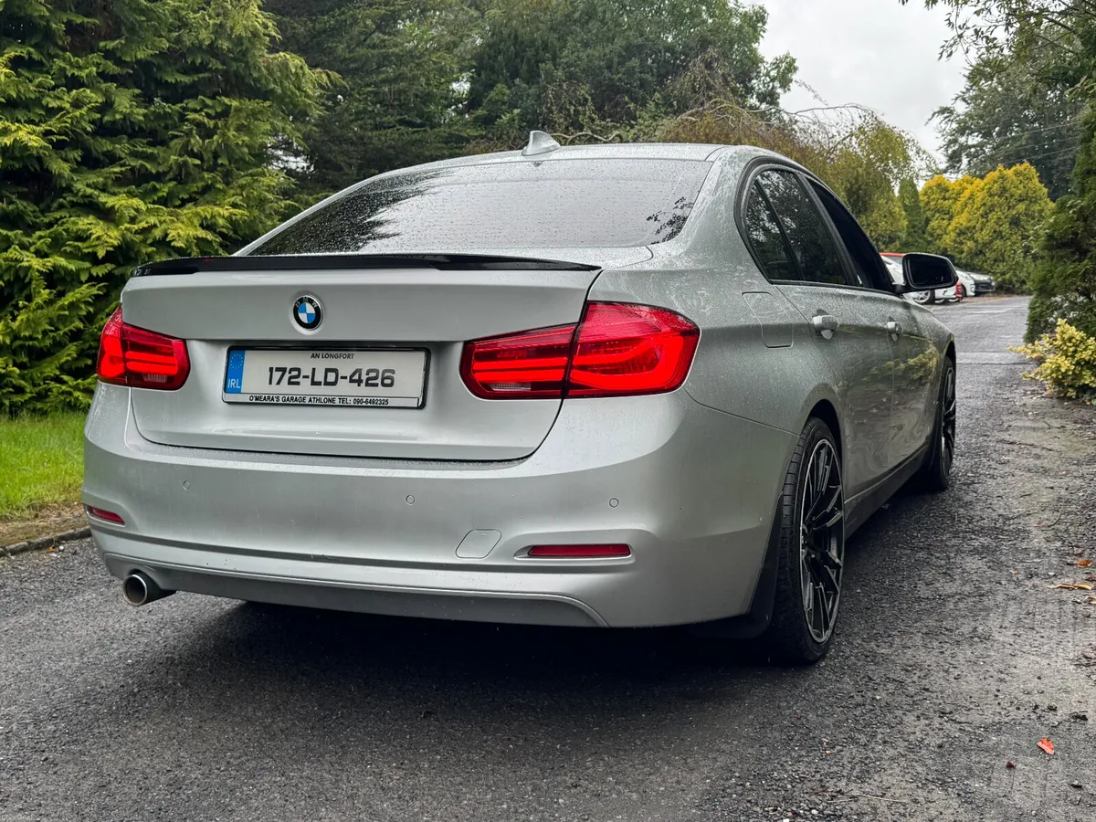 17 BMW 3-Series 320d Automatic - Image 4