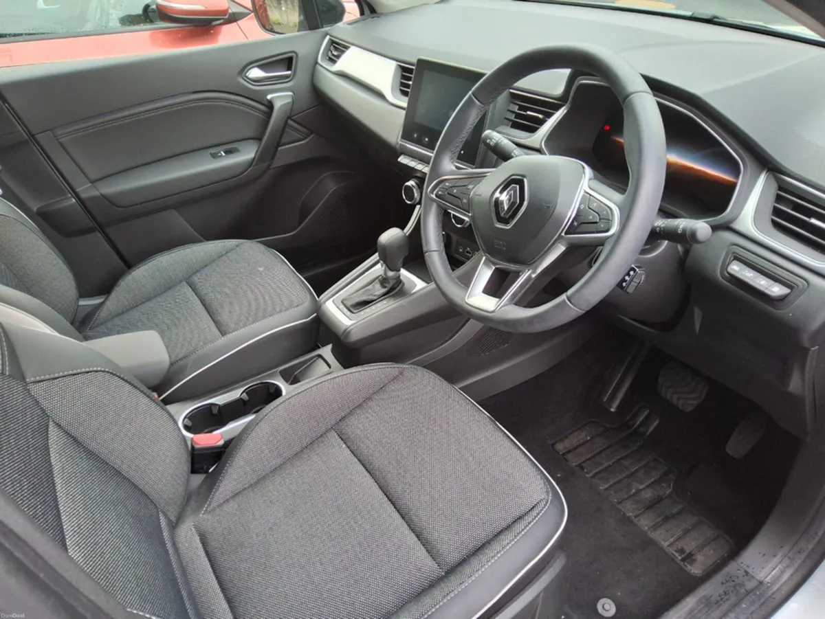 Renault Captur TECHNO E-TECH PHEV - Image 6