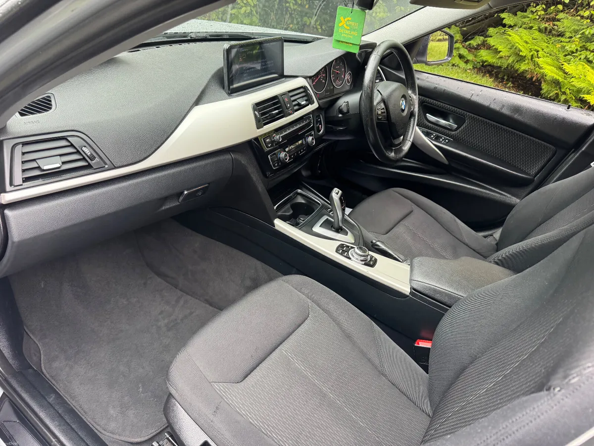17 BMW 3-Series 320d Automatic - Image 5