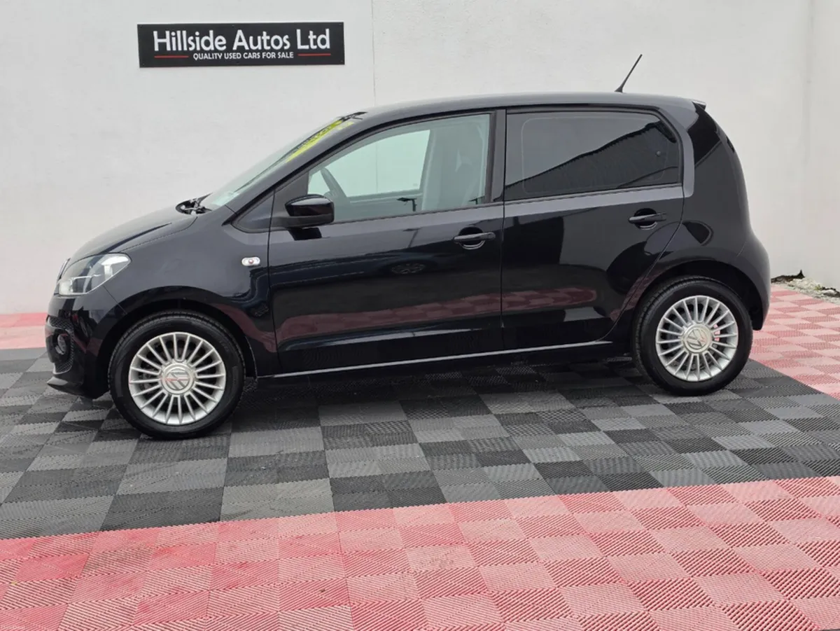 Volkswagen up! 1.0 PETROL AUTOMATIC - Image 4