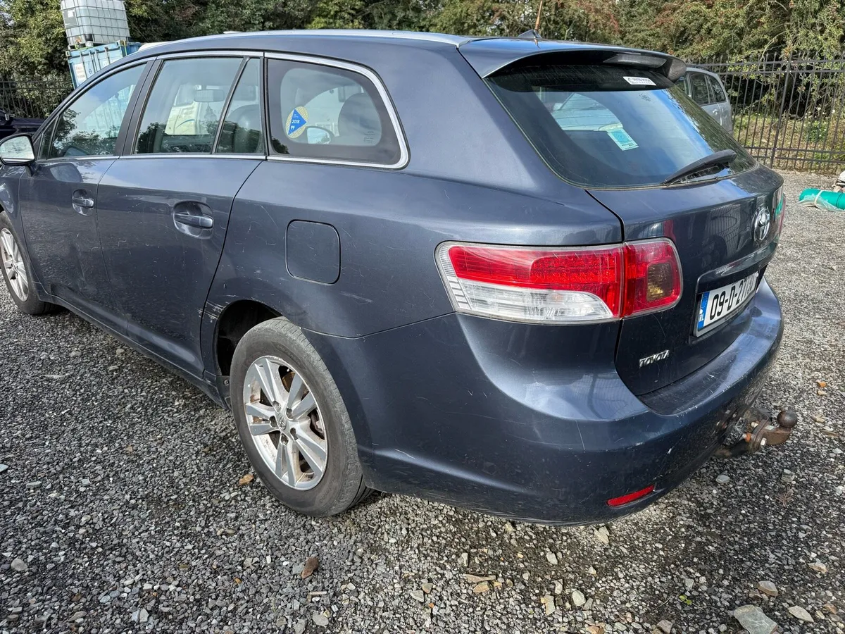 Toyota Avensis - Image 4