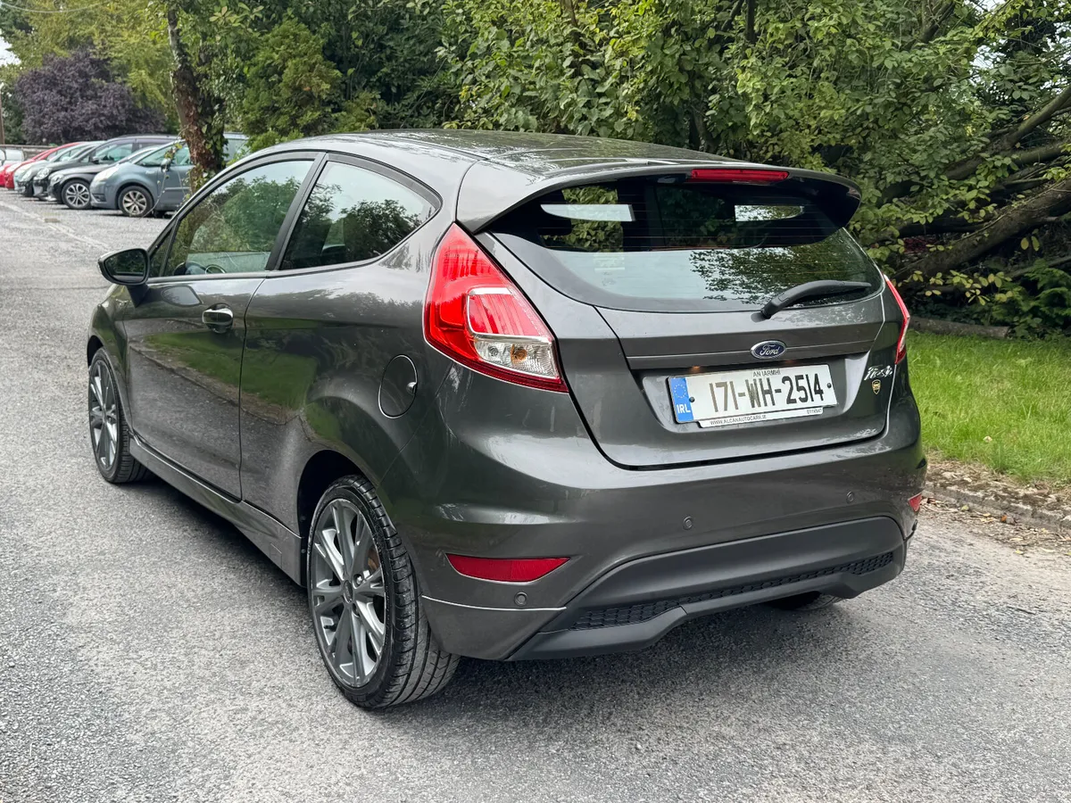 17 Ford Fiesta 1.5tdci ST-LINE - Image 3