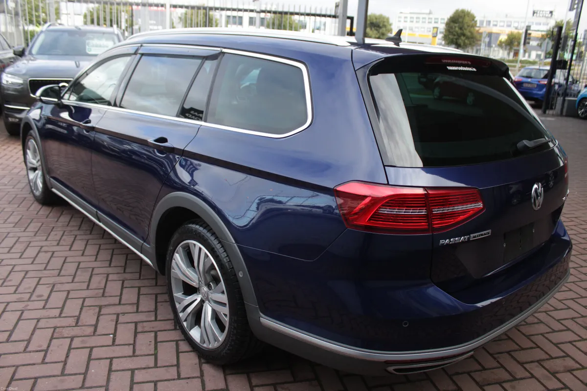 2.0TDI 150BHP ALLTRACK 5DR ESTATE AUTO // 1 OWNER - Image 6