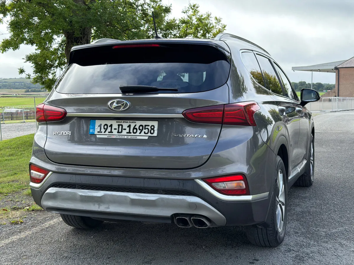 Hyundai Santa Fe 2019 Executive Plus - Image 5