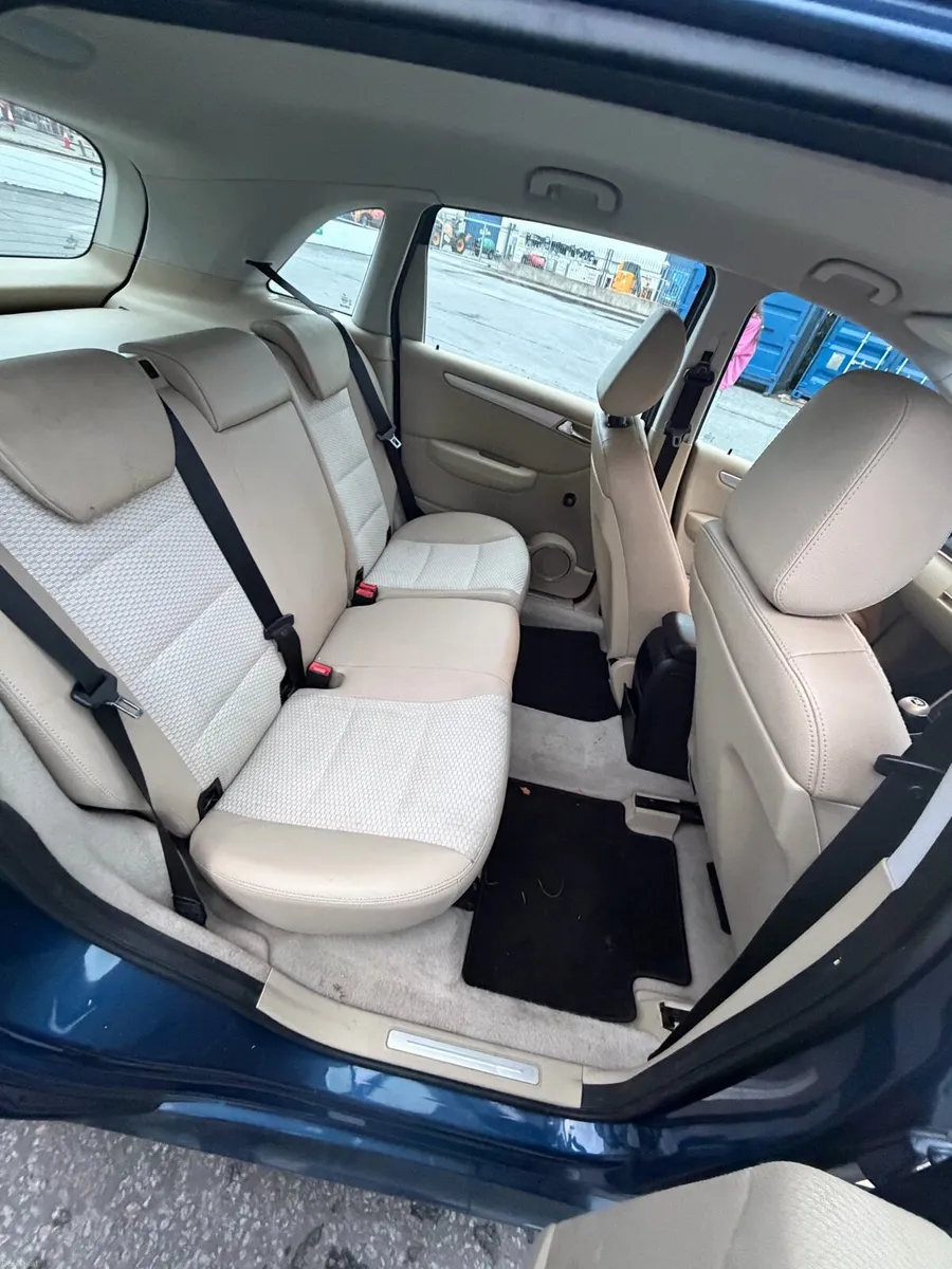 Mercedes B150 low mileage - Image 6