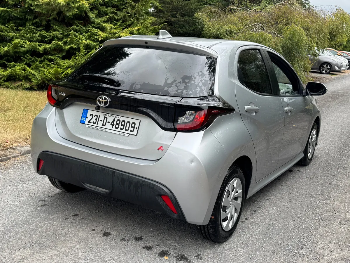 23 Toyota Yaris 1.0 Auomatic - Image 4