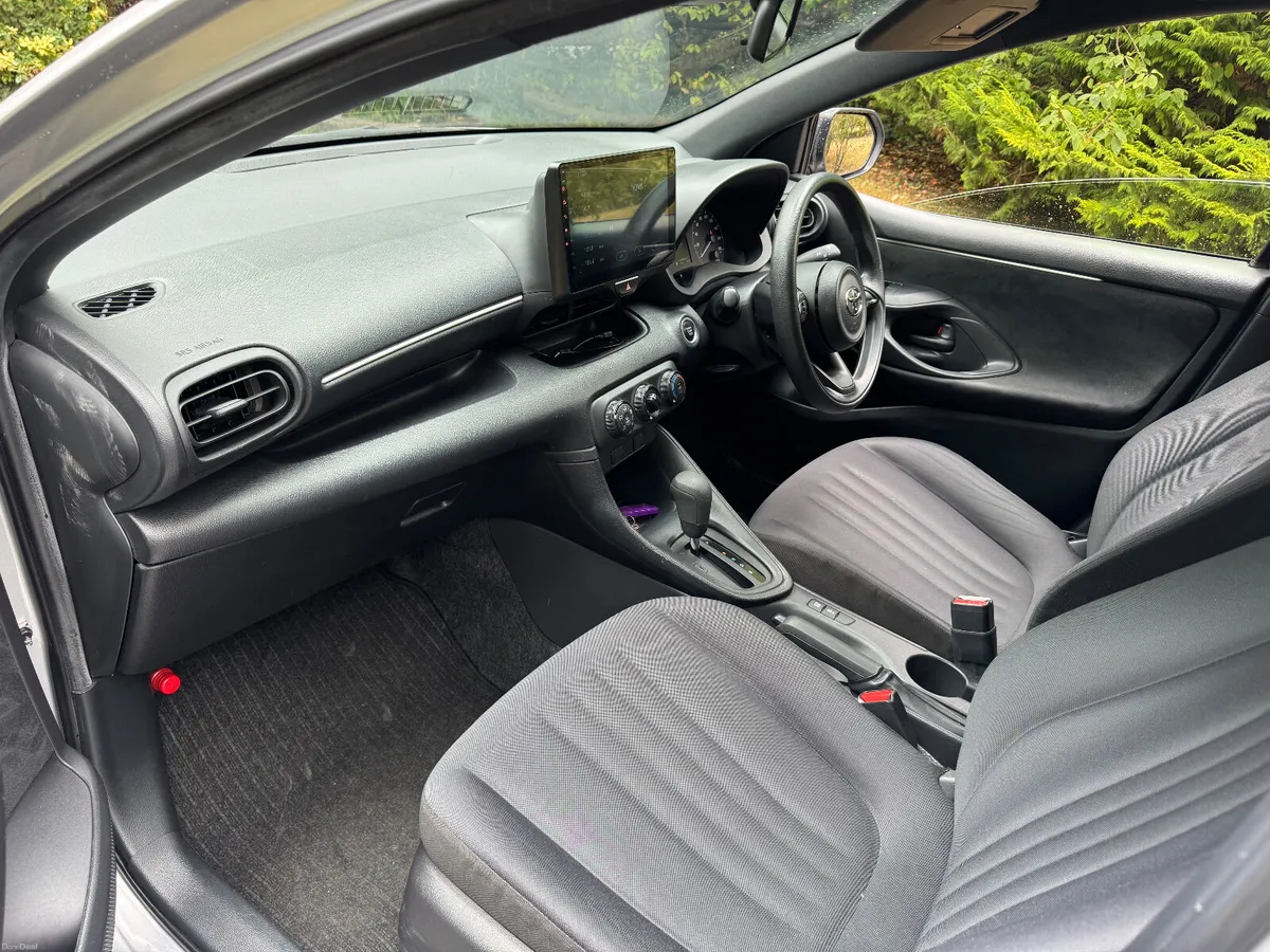 23 Toyota Yaris 1.0 Auomatic - Image 5