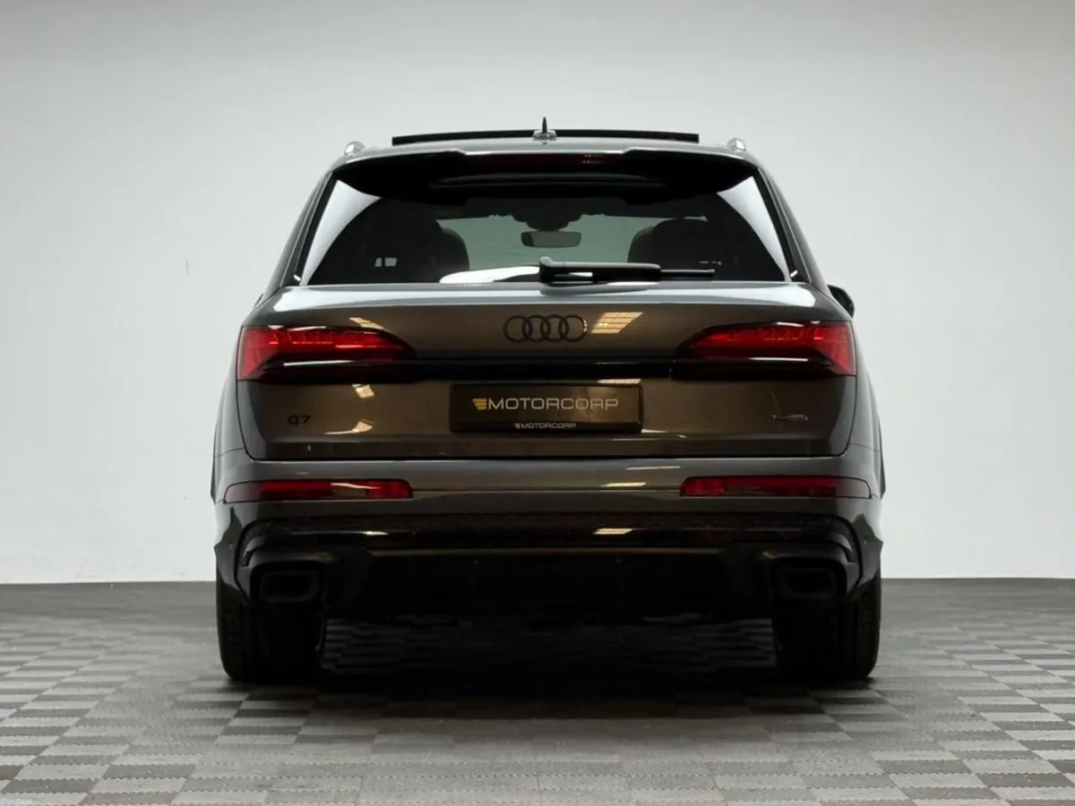Audi Q7 S LINE BLK ED 55 TFSI E QUATTRO - Image 6