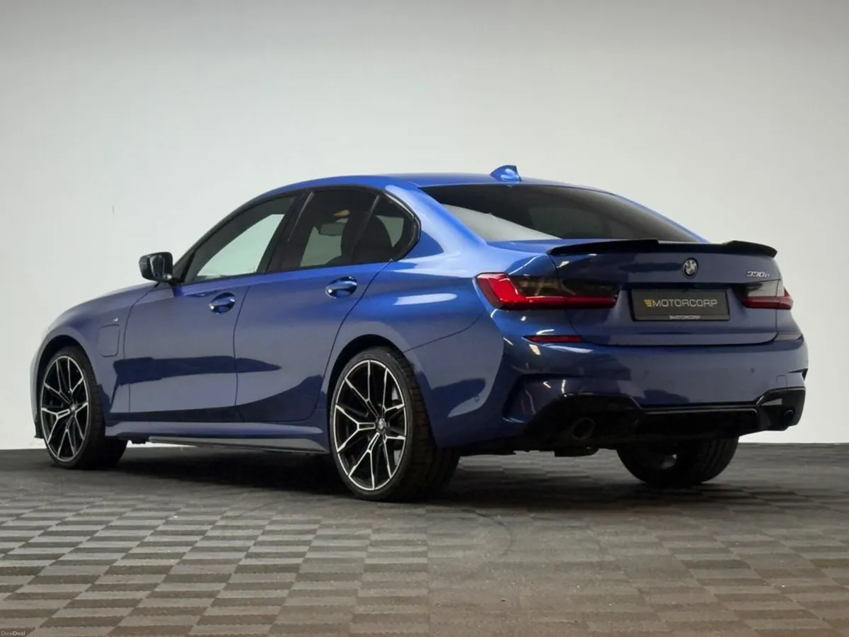 BMW 3-Series 330E M SPORT *HUGE SPEC* - Image 5