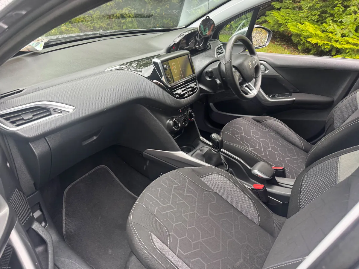19 Peugeot 2008 1.2 fully serviced - Image 5