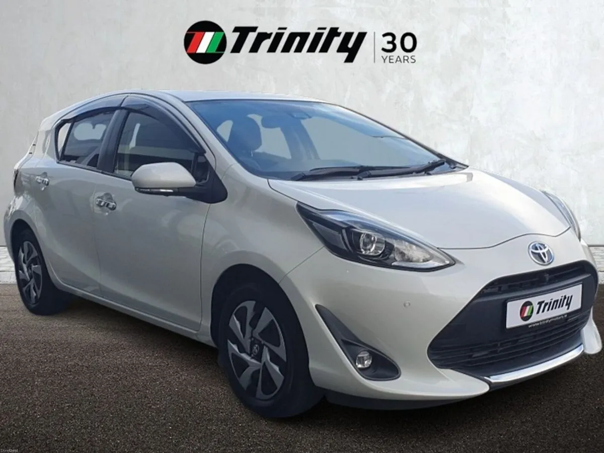 Toyota Aqua ** Z HYBRID ** AUTO ** TRINITY MOTORS - Image 1