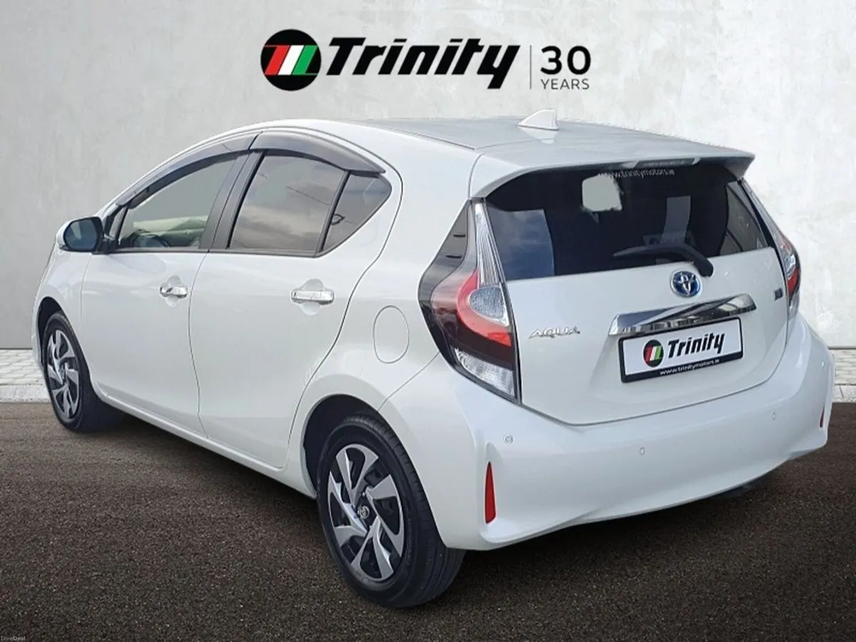 Toyota Aqua ** Z HYBRID ** AUTO ** TRINITY MOTORS - Image 3
