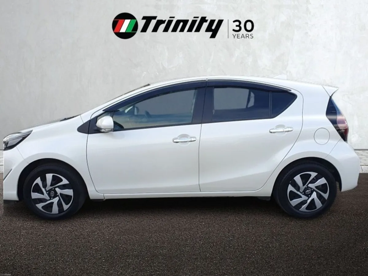 Toyota Aqua ** Z HYBRID ** AUTO ** TRINITY MOTORS - Image 5