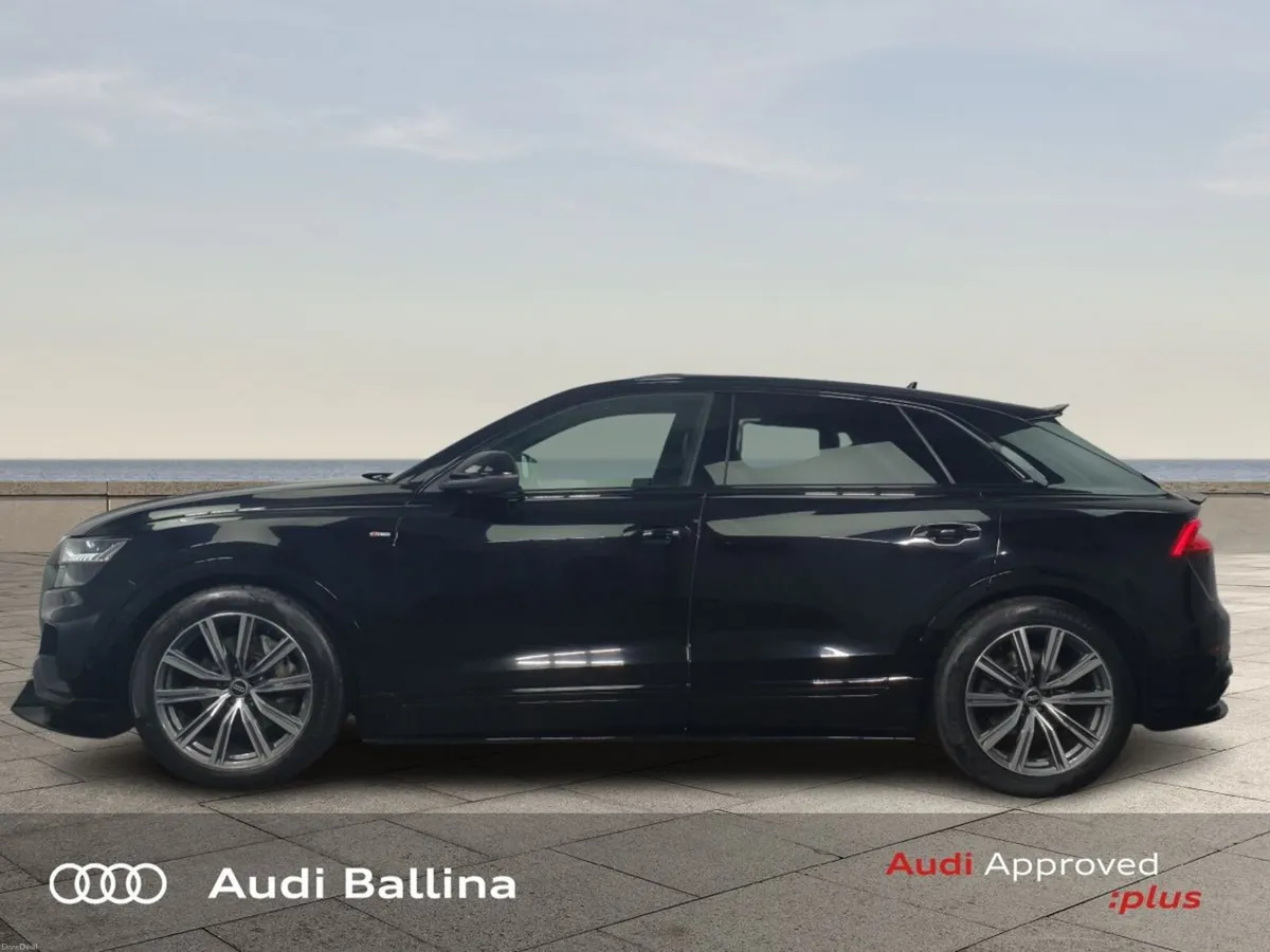 Audi Q8 S LINE  |BLK ED | PAN ROOF|FULL LEATHER | - Image 4