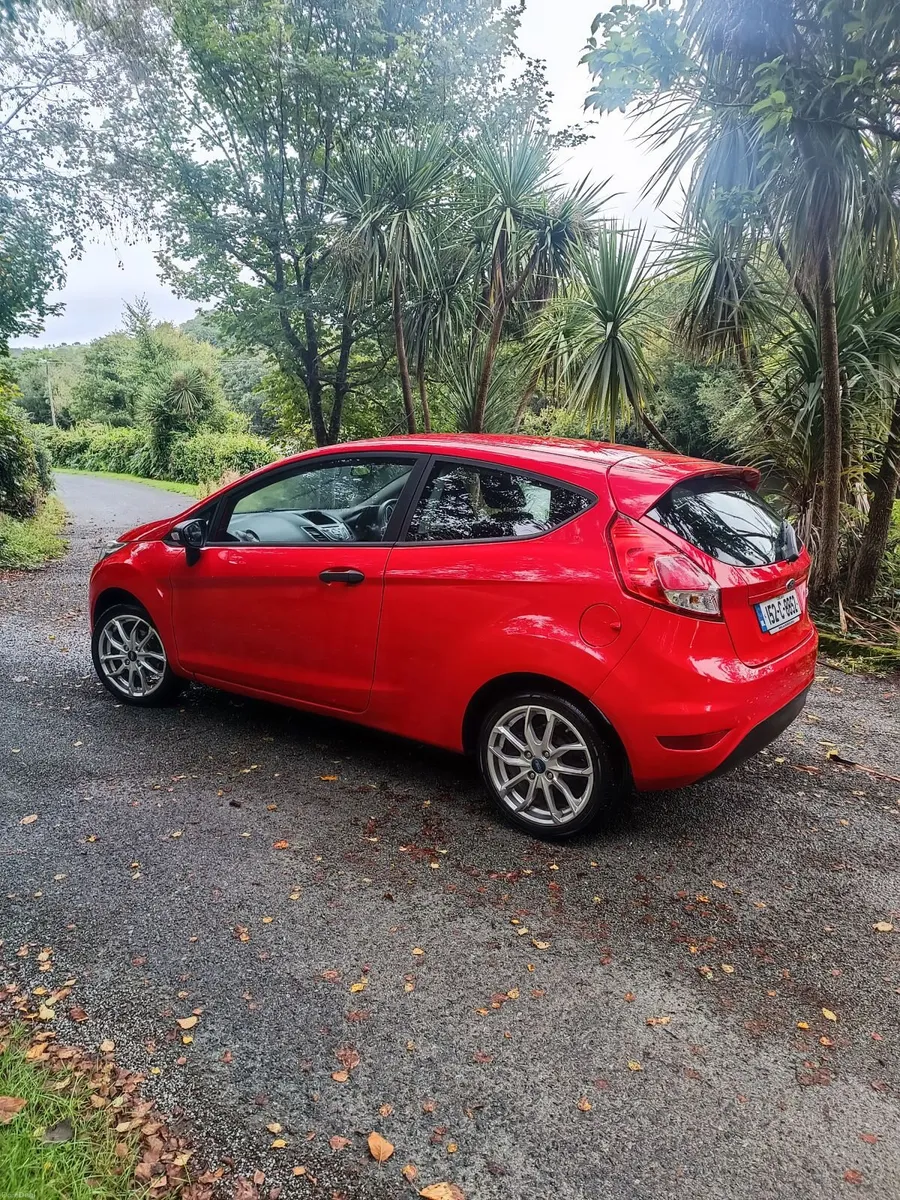 Ford Fiesta 2015 - Image 6