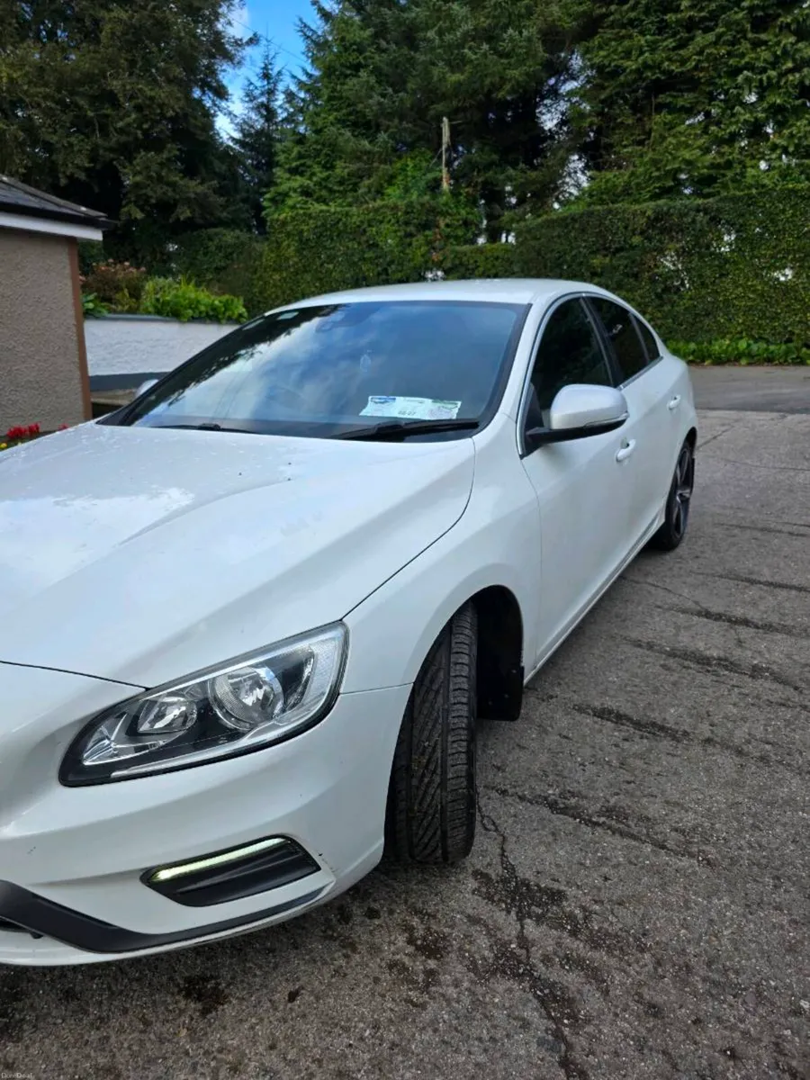 Volvo S60 D2 R Design - Image 3