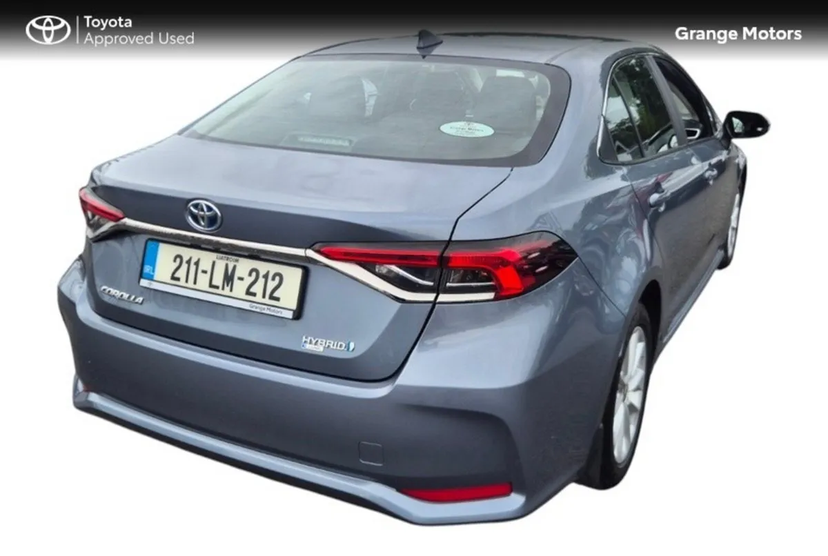 Toyota Corolla 1.8 HYBRID LUNA SALOON - Image 2